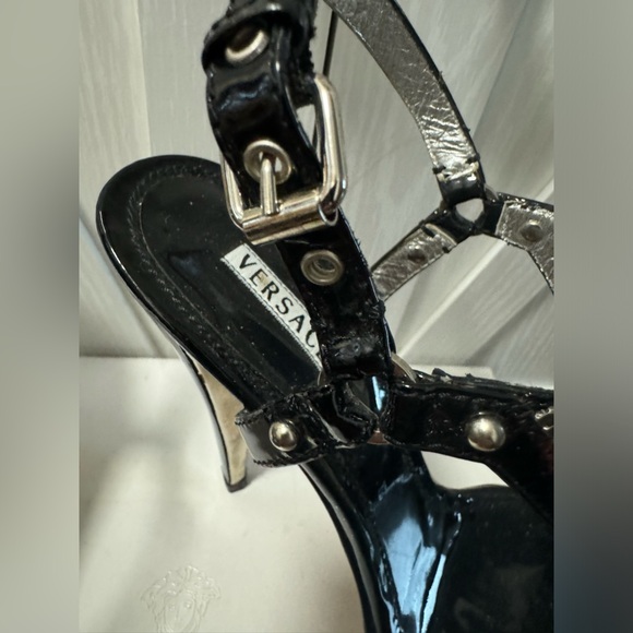 Versace heels like new with box black/rhinestones - Picture 7 of 13